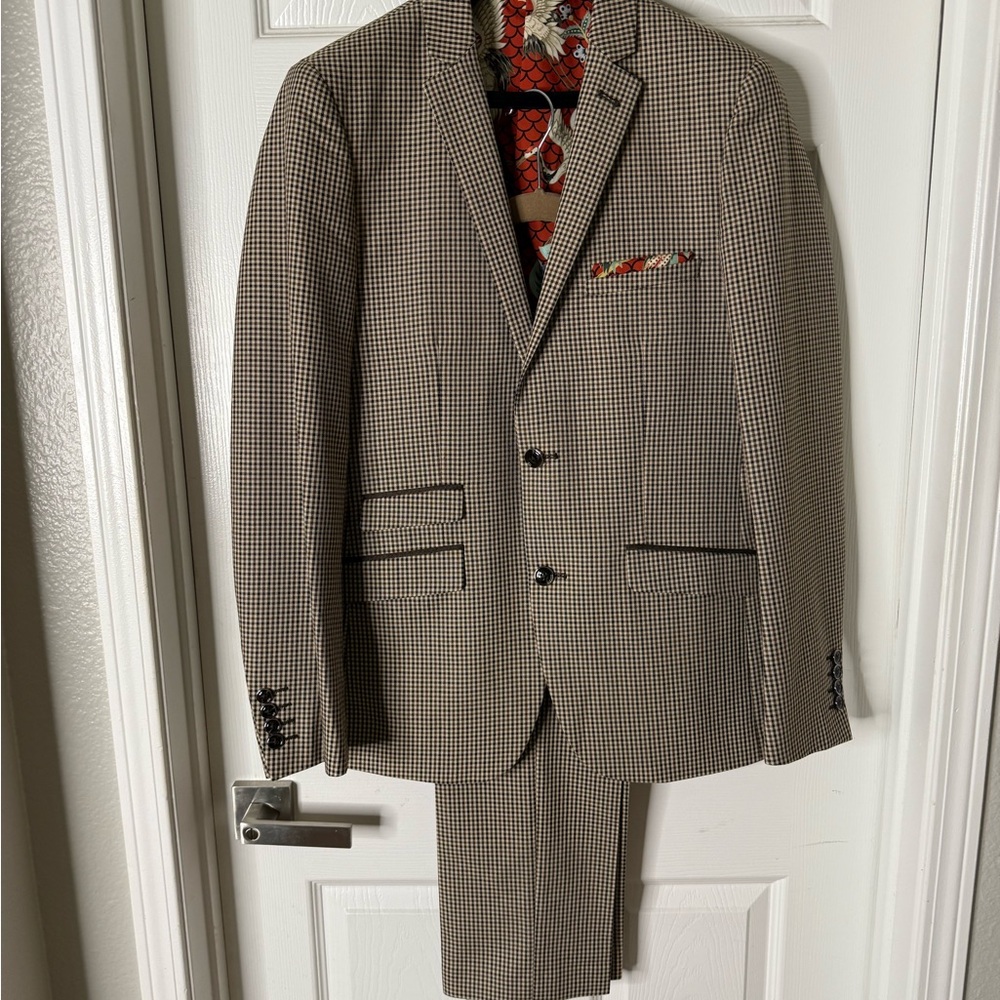 Men's Tan & Brown Suit - Picture 6 of 11